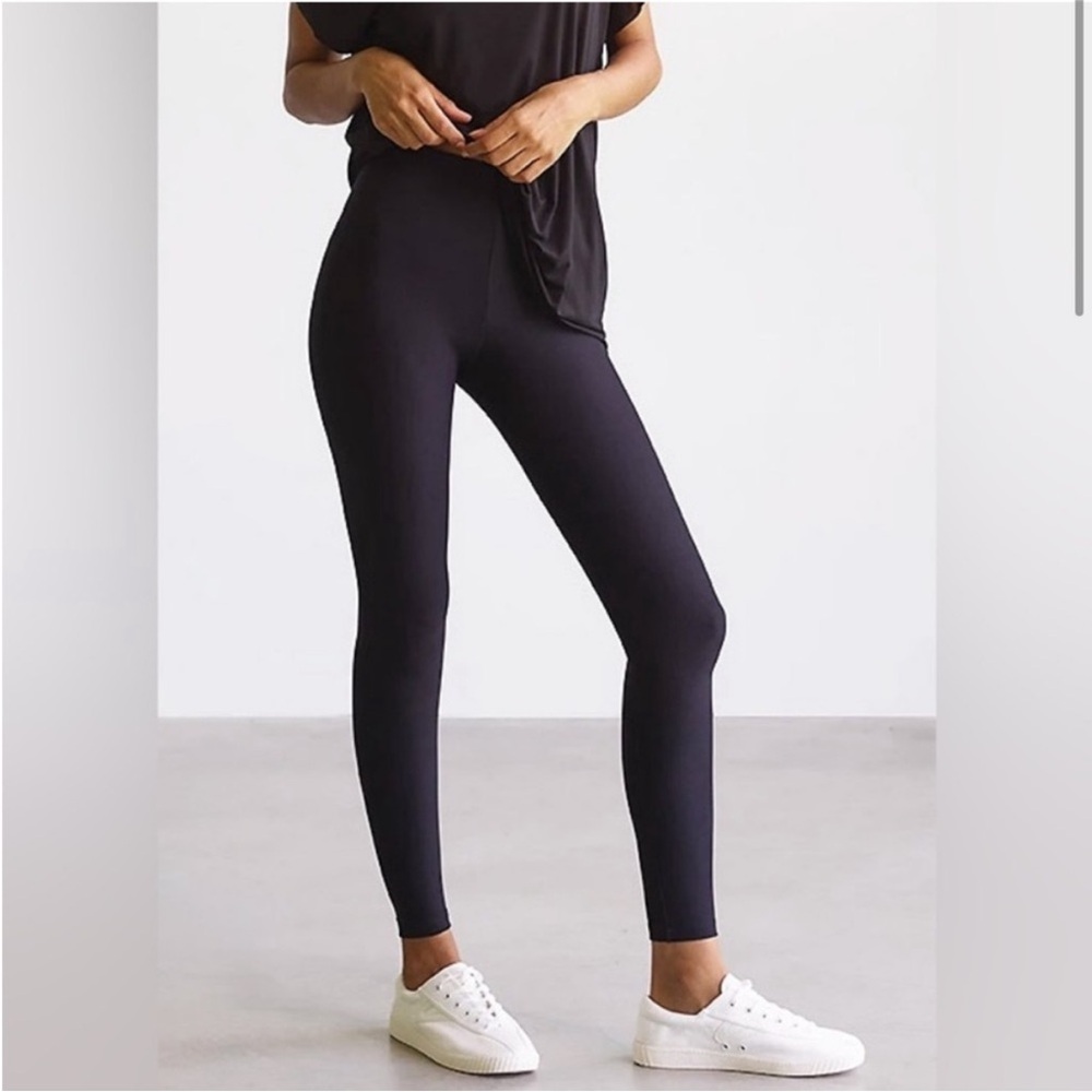 Commando Classic Control Legging Size Medium